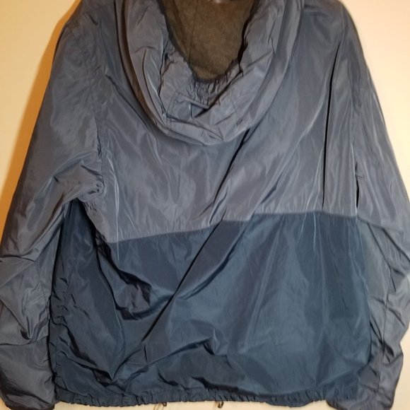 Lightweight jacket - Picture 2 of 4